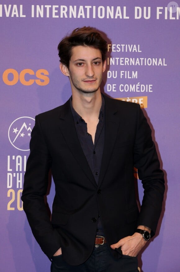Pierre Niney lors de la soirée de clôture du 17e Festival International du Film de Comedie de l'Alpe d'Huez le 18 janvier 2014