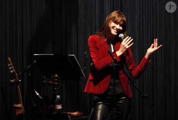 Carla Bruni a donné un concert au Palais des festivals à Cannes, devant son époux Nicolas Sarkozy, le 14 février 2014