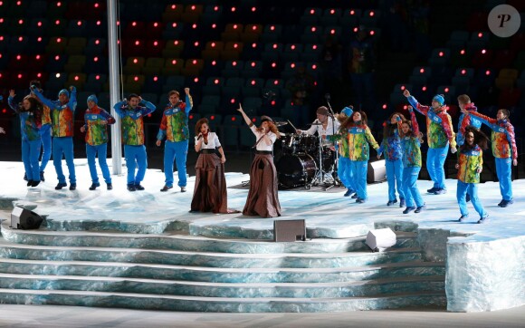 Le duo féminin t.A.T.u - Cérémonie d'ouverture des Jeux Olympiques de Stochi, le 7 février 2014.