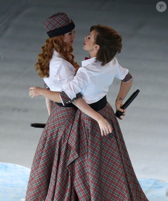Le duo musical t.A.T.u - Cérémonie d'ouverture des Jeux Olympiques de Stochi, le 7 février 2014.