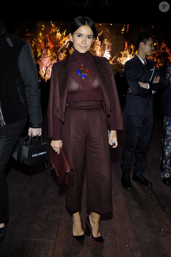 Miroslava Duma assiste au défilé Dolce & Gabbana automne-hiver 2014-15 à Milan. Le 23 février 2014.