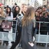 Rosie Huntington-Whiteley quitte l'Hôtel de Ville à l'issue du défilé Balmain. Paris, le 27 février 2014.