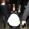 Kim Kardashian, de retour à Los Angeles avec sa mère Kris Jenner et sa fille North. Le 28 février 2014.