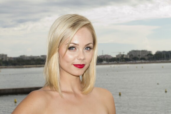 Laura Vandervoort à Cannes le 7 octobre 2013.
