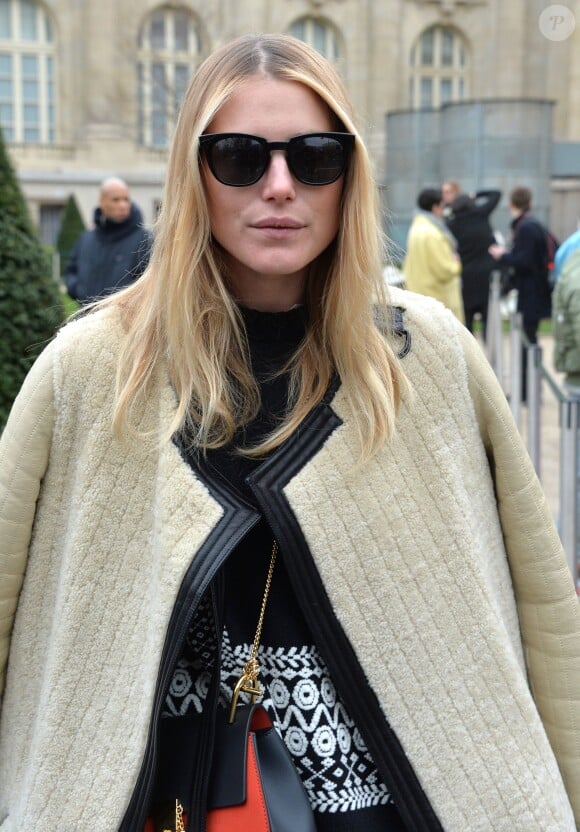 Dree Hemingway arrive au Grand Palais pour assister au défilé Chloé. Paris, le 2 mars 2014.