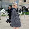 Noomi Rapace arrive au Grand Palais pour assister au défilé Chloé. Paris, le 2 mars 2014.