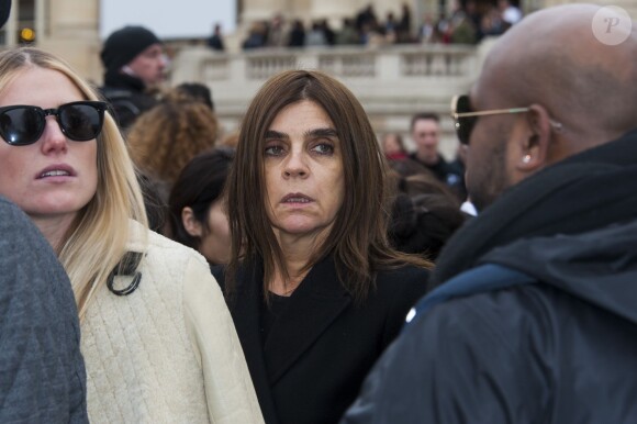 Carine Roitfeld arrive au Grand Palais pour assister au défilé Chloé automne-hiver 2014-15. Paris, le 2 mars 2014.