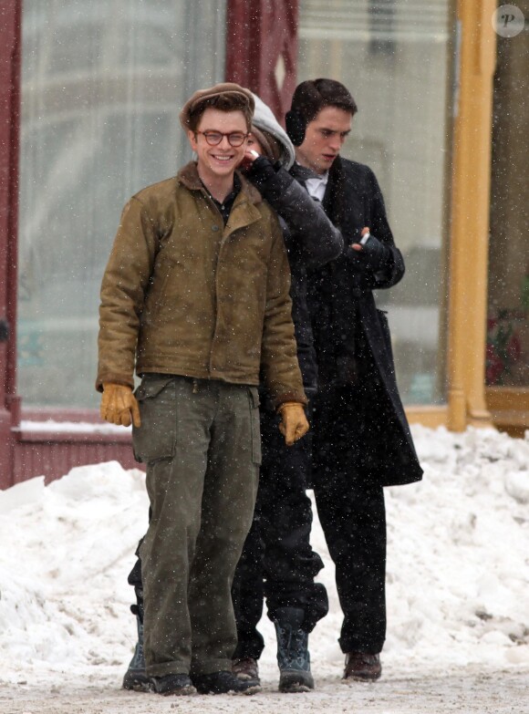 Robert Pattinson et Dane DeHaan sur le tournage du film "LIFE" à Toronto, le 4 mars 2014.