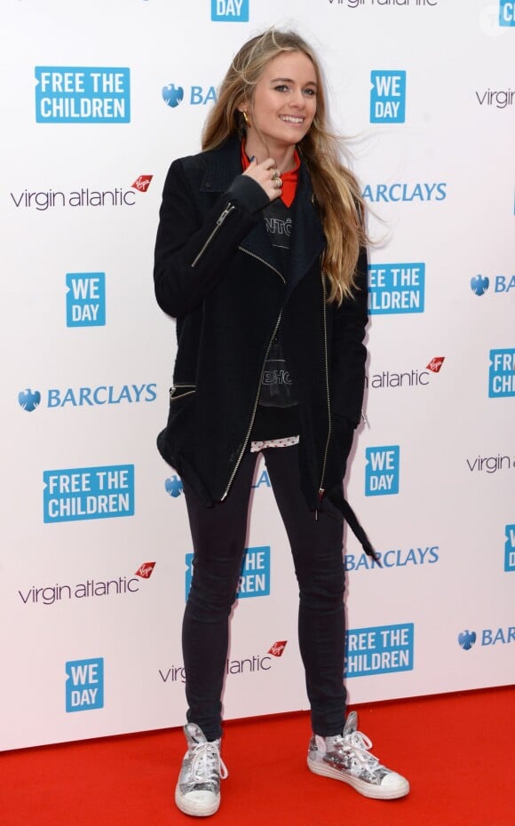 Cressida Bonas, petite amie du prince Harry, sur le tapis rouge, à Wembley le 7 mars 2014, de l'événement We Day UK organisé par l'association Free the Children.