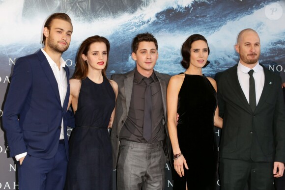 Douglas Booth, Emma Watson, Logan Lerman, Jennifer Connelly et Darren Aronofsky à la première du film Noé à Berlin le 13 mars 2014.