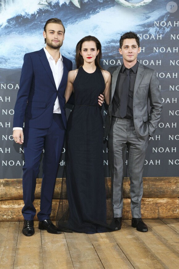 Douglas Booth, Emma Watson et Logan Lerman à la première du film Noé à Berlin le 13 mars 2014.