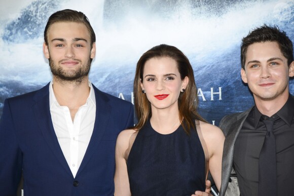 Emma Watson, Douglas Booth et Logan Lerman à la première du film Noé à Berlin le 13 mars 2014.