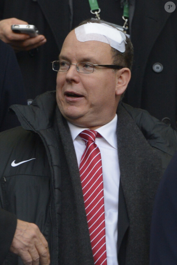Francois Hollande et Albert de Monaco lors du match de rugby France-Irlande dans le cadre du tournoi des six nations, au Stade de France, à Saint-Denis. Le 15 mars 2014