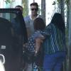 Exclusif - Ricky Martin va chercher ses garçons Matteo et Valentino à l'école à Miami, le 16 mars 2014.