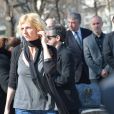 Sandrine Kiberlain lors des obsèques d'Alain Resnais au cimetière du Montparnasse à Paris le 10 mars 2014