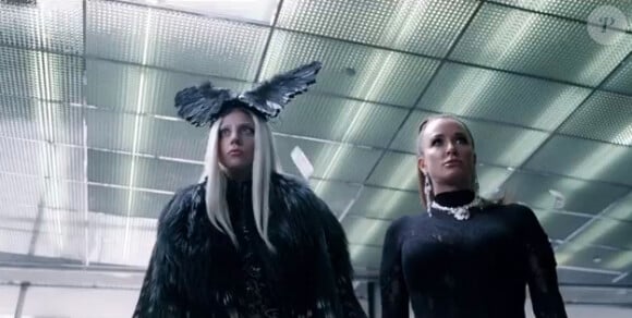 Kyle Richards, l'une des Real Housewives of Beverly Hills, aide Lady Gaga à assaillir un building dans son clip G.U.Y.