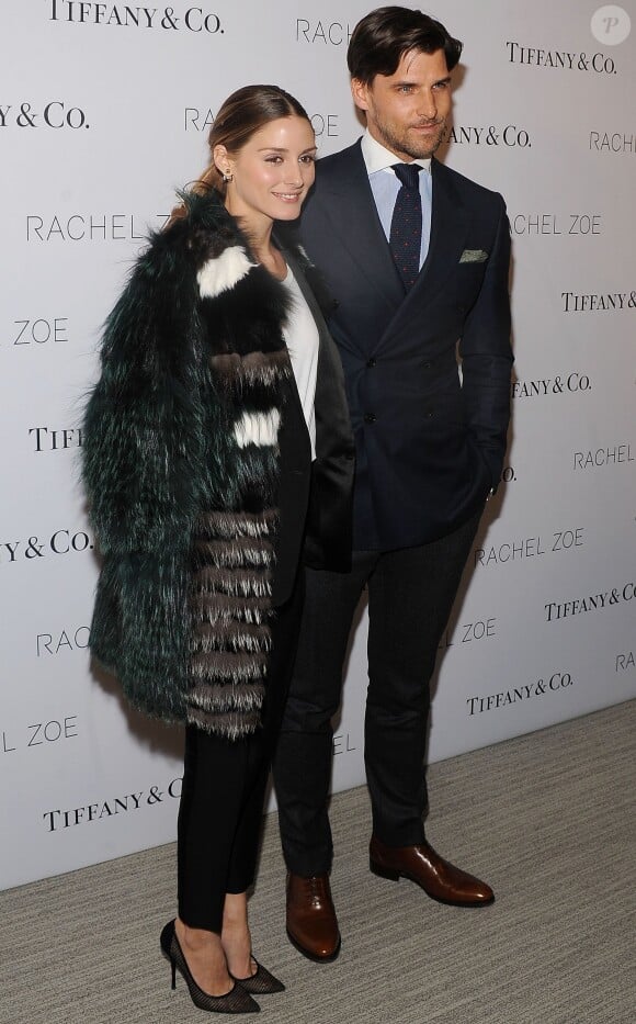 Olivia Palermo et son fiancé Johannes Huebl assistent à la soirée de sortie du livre "Living In Style: Inspiration and Advice for Everyday Glamour" de Rachel Zoe, dans la boutique Tiffany & Co. New York, le 24 mars 2014.