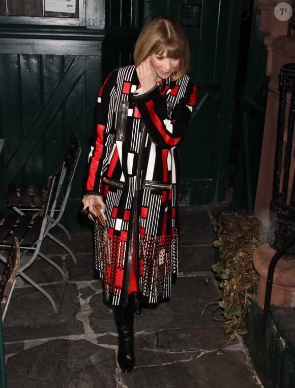 Anna Wintour quitte le restaurant Waverly Inn à New York, le 25 mars 2014.