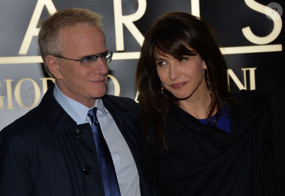 Sophie Marceau et son compagnon Christophe Lambert au Palais de Tokyo à Paris, le 21 janvier 2014.