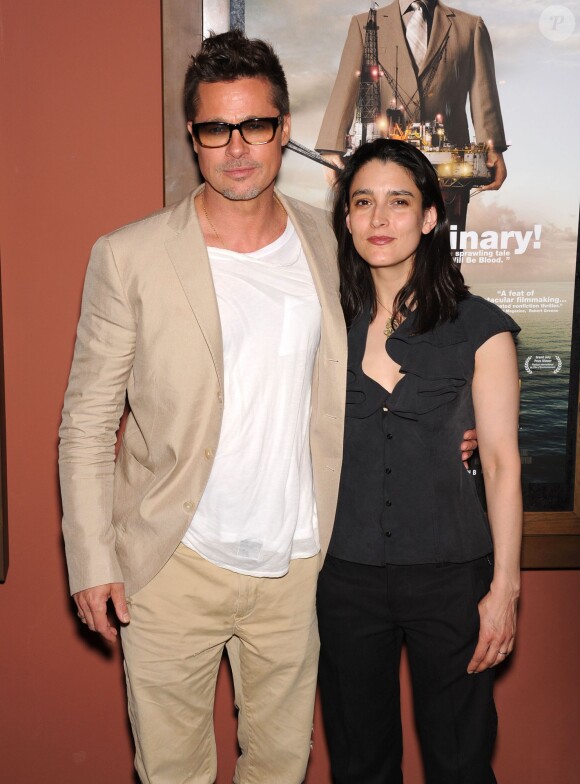 Brad Pitt défend le documentaire de Rachel Boynton, "Big Men", au Sundance Sunset Cinema à Los Angeles, le 26 mars 2014.