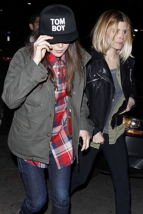 Ellen Page et Kate Mara de sortie après une soirée au Chateau's Bar Marmont, Los Angeles, le 26 mars 2014.