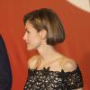 La princesse Letizia d'Espagne, arborant une étonnante coiffure courte, présidait avec le prince Felipe la 14e cérémonie des Prix Nationaux Jeunes Entrepreneurs, le 27 mars 2014 à l'Hôtel de Ville de Madrid.