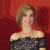 Coiffure courte et dentelle, la princesse des Asturies a fait sensation ! La princesse Letizia d'Espagne, arborant une étonnante coiffure courte, présidait avec le prince Felipe la 14e cérémonie des Prix Nationaux Jeunes Entrepreneurs, le 27 mars 2014 à l'Hôtel de Ville de Madrid.