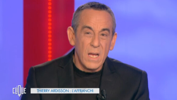 L'animateur Thierry Ardisson sur le plateau de Clique. Emission diffusée sur Canal+, le samedi 29 mars 2014.