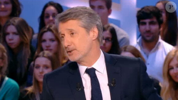 Antoine de Caunes sur le plateau du Grand Journal de Canal+, le vendredi 28 mars 2014.