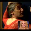 Antoine de Caunes se la joue sexy et parodie le clip de Shakira et Rihanna dans Le Grand Journal de Canal+, le vendredi 28 mars 2014.