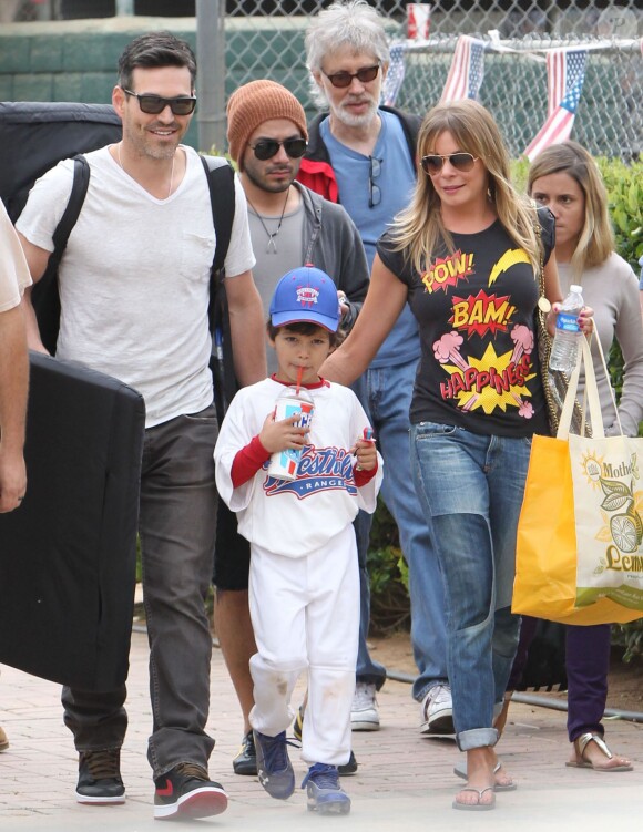 LeAnn Rimes et Eddie Cibrian ont assisté au match de baseball de leur fils Jake à Los Angeles. Le 13 avril 2013. 