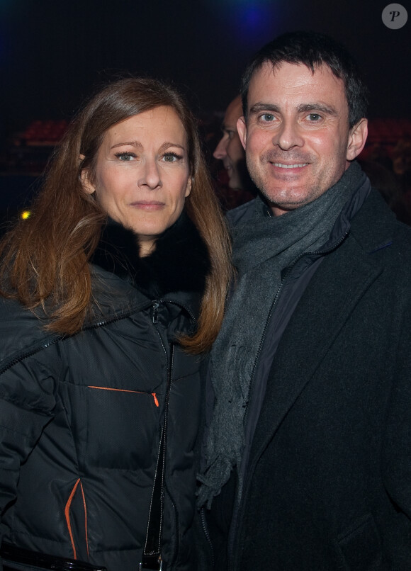 Manuel Valls et sa femme Anne Gravoin assistent au concert de Roberto Alagna & Big Band : Little Italy au Zenith de Paris le 30 decembre 2013. Photo exclusive