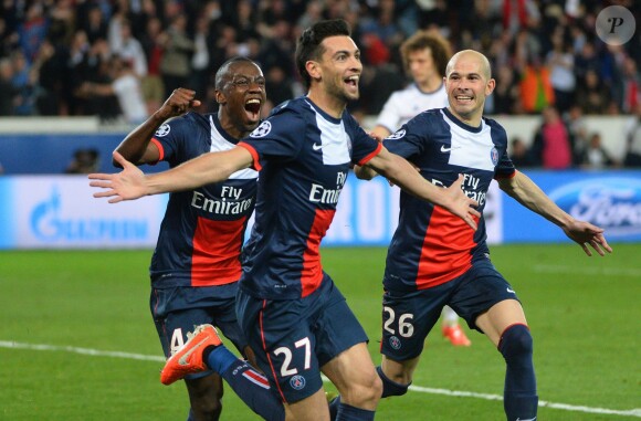 Javier Pastore marque l'ultime de la rencontre entre le Paris Saint-Germain et Chelsea FC, pendant le quart de final aller de la Ligue des Champions, à Paris, le 2 avril 2014