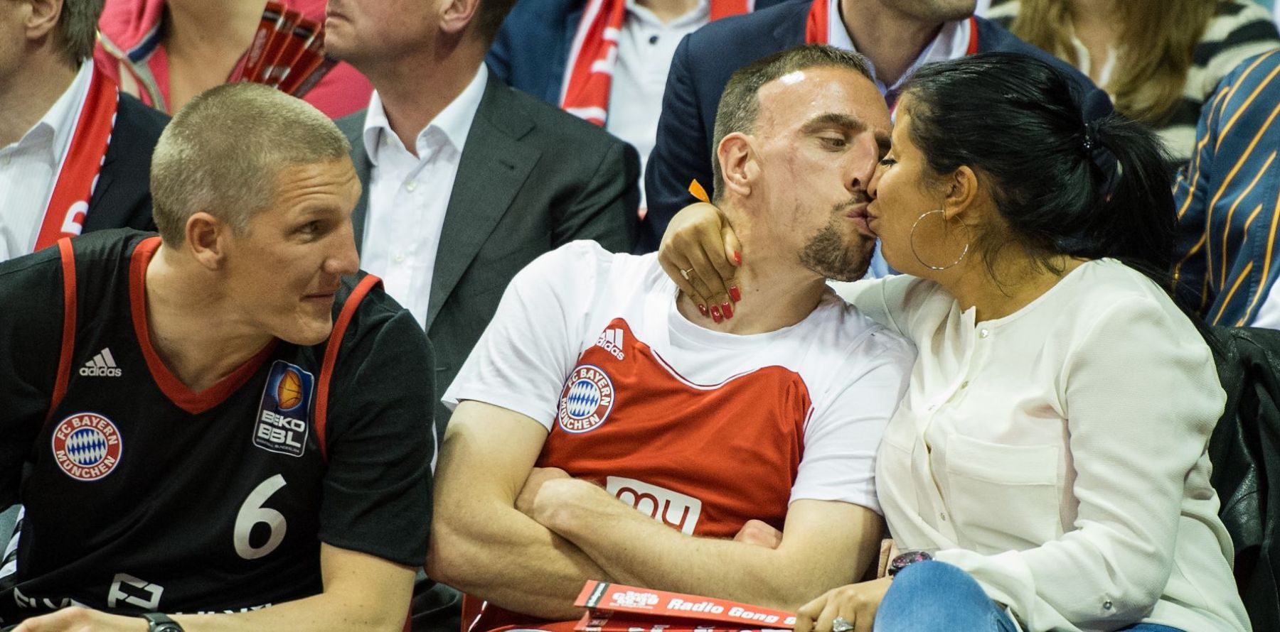 PHOTOS Franck et Wahiba Ribéry plus amoureux et complices 
