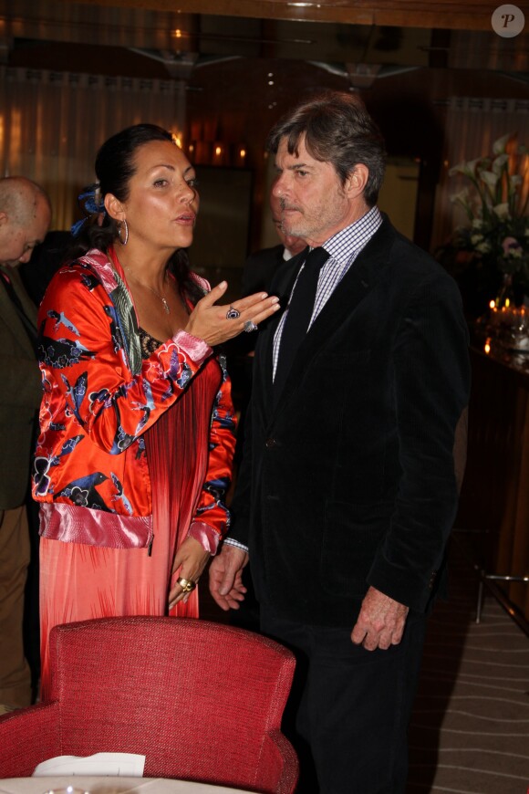 La princesse Hermine de Clermont-Tonnerre et Robertino Rossellini lors du dîner d'ouverture du restaurant "Penati al Baretto" à l'Hôtel de Vigny. Paris, le 2 avril 2014.