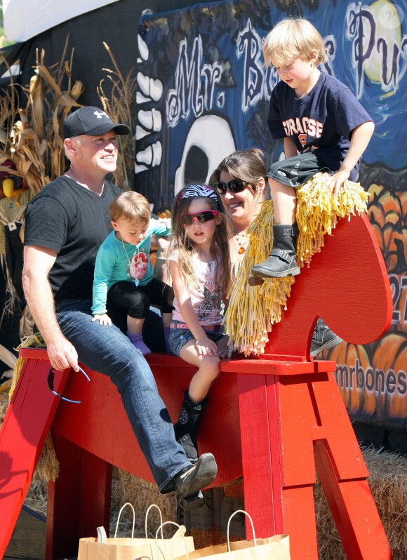 Neal McDonough et sa famille à Los Angles, le 8 octobre 2011.