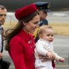 Kate Middleton et le prince William, avec leur fils de 8 mois le prince George de Cambridge, sont arrivés le 7 avril 2014 à Wellington pour leur visite officielle en Nouvelle-Zélande.