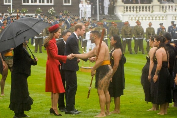 Le duc et la duchesse de Cambridge à la Maison du gouvernement de Wellington, le 7 avril 2014, au premier jour de leur tournée officielle en Nouvelle-Zélande.
