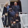 Le staff du prince William et de Kate Middleton débarque à Wellington le 7 avril 2014 pour la tournée officielle en Nouvelle-Zélande du duc et de la duchesse de Cambridge avec leur fils, George.