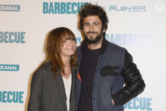 Axelle Laffont et son compagnon Cyril Paglino lors de l'avant-première du film "Barbecue" au cinéma Gaumont Opéra à Paris, le 7 avril 2014.