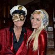 Pour son 88e anniversaire, Hugh Hefner et Crystal Harris organisaient une petite sauterie à la Playboy Mansion, le 9 avril 2014.
