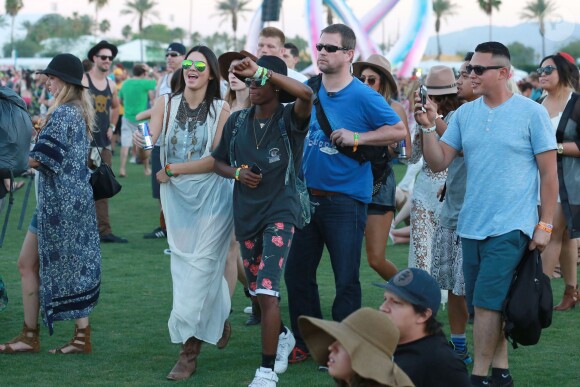 Kendall et Kylie Jenner lors du 1er jour du Festival de Coachella à Indio, le 11 avril 2014.