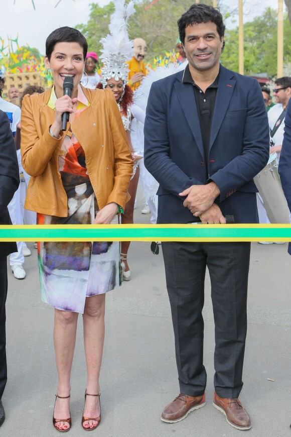 Rai et Cristina Cordula lors de l'inauguration du Grand Carnaval brésilien "Sensacional Brasil" au Jardin d'Acclimatation à Paris, le 12 avril 2014.