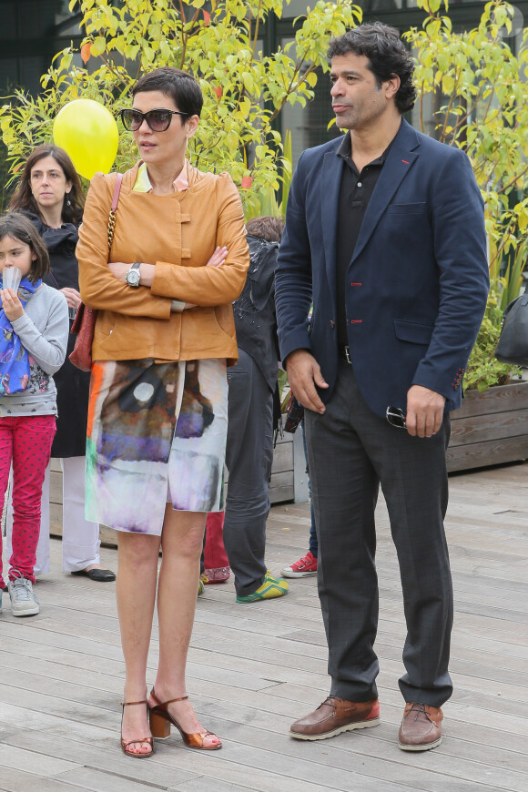 Rai et Cristina Cordula lors de l'inauguration du Grand Carnaval brésilien "Sensacional Brasil" au Jardin d'Acclimatation à Paris, le 12 avril 2014.