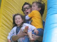 Johnny Knoxville : La star de Jackass se lâche avec ses bambins devant sa belle