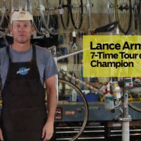 Lance Armstrong, mécano heureux : Les secrets de sa reconversion surprise