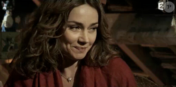 L'actrice Marine Delterme évoque ses jeunes années dans La Parenthèse inattendue, sur France 2, le mercredi 16 avril 2014.