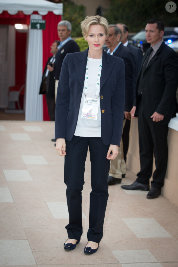 La princesse Charlène de Monaco doit recevoir une raquette de la main de Roger Federer aux Rolex Masters de Tennis à Monte Carlo. Le 18 avril 2014.