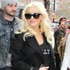 Christina Aguilera (enceinte) avec son fiancé Matt Rutler dans les rues de New York, le 18 avril 2014.