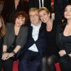 Charlotte Valandrey, Marlène Jobert, Dominique Besnehard (invité principal), Sandrine Bonnaire et Béatrice Dalle lors de l'enregistrement de l'émission "Vivement Dimanche" le 23 avril 2014 au studio Gabriel à Paris, pour une diffusion sur France 2 le 27 avril